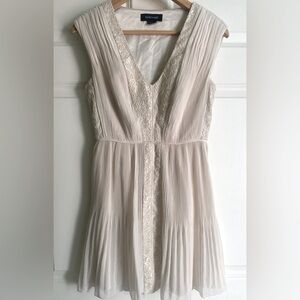 MARCIANO Sonya Romantic Floral Lace All-over Pleated Dress Cream Color Size 2 💫